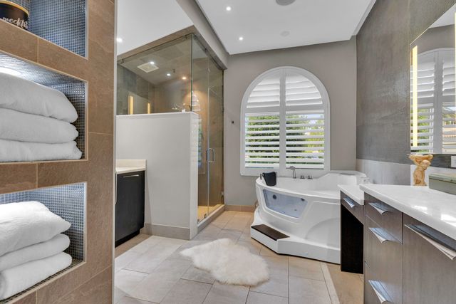 2550 NW 52ND Street, Boca Raton, FL 33496