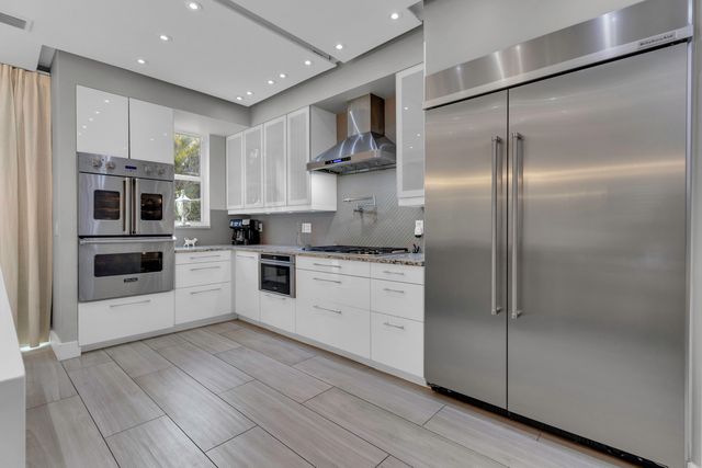 2550 NW 52ND Street, Boca Raton, FL 33496