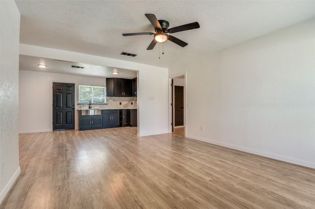 4625 Kyle Drive, Balch Springs, TX 75180