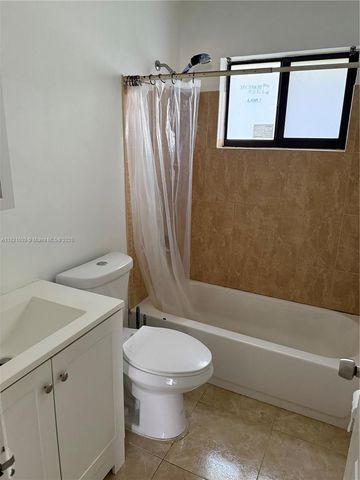 180 NE 71st St 8, Miami, FL 33138