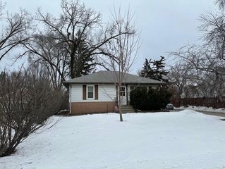 6912 60th Avenue N, Crystal, MN 55428