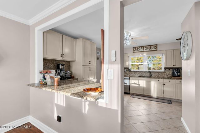 26 Tralee Road, Hazlet, NJ 07730