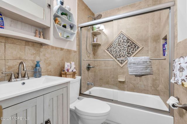 26 Tralee Road, Hazlet, NJ 07730