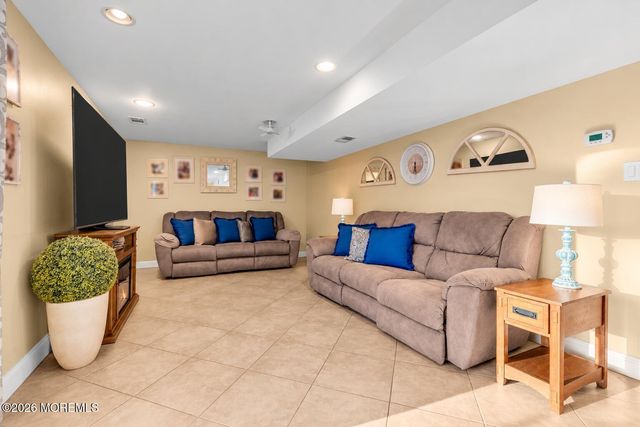 26 Tralee Road, Hazlet, NJ 07730