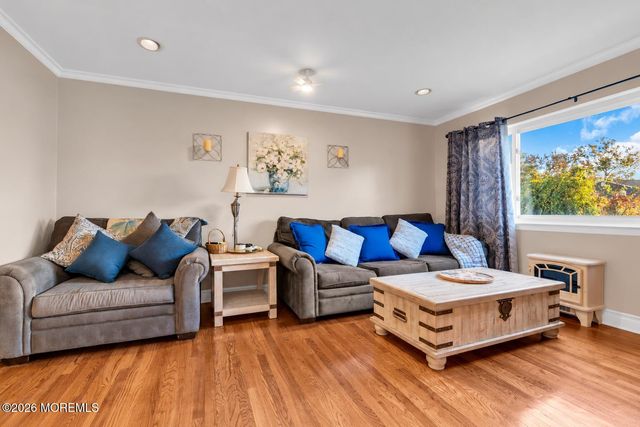 26 Tralee Road, Hazlet, NJ 07730