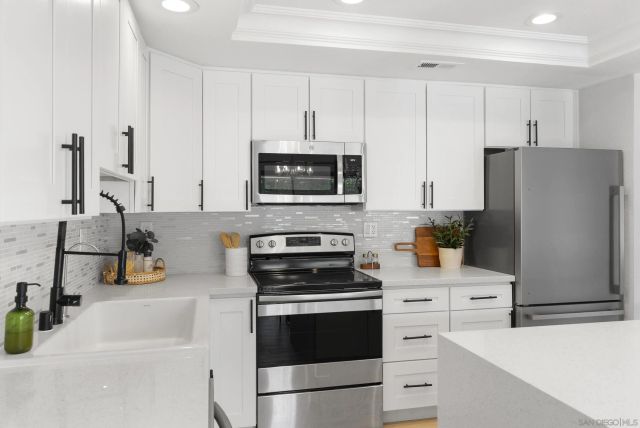 524 Via De La Valle H, Solana Beach, CA 92075
