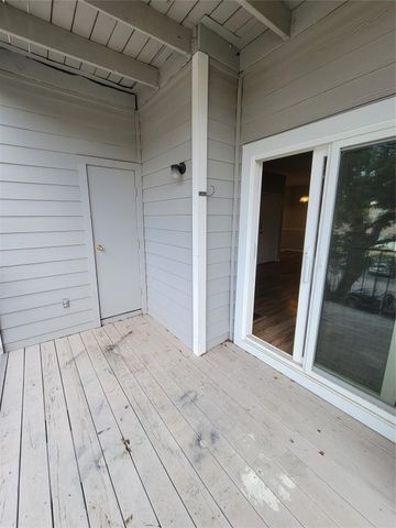 12166 Metric BLVD 2006, Austin, TX 78758