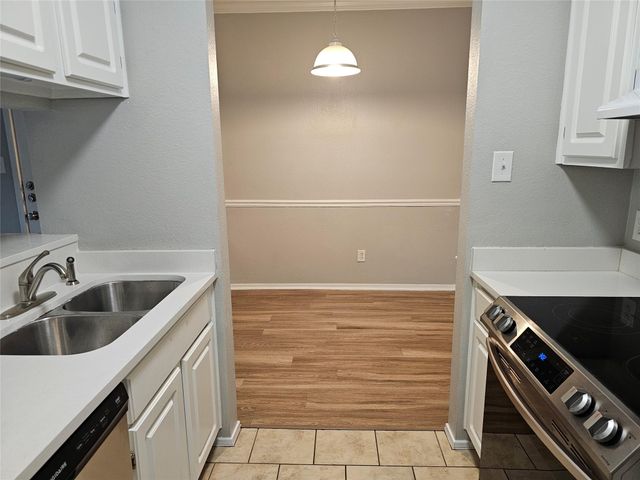 12166 Metric BLVD 2006, Austin, TX 78758