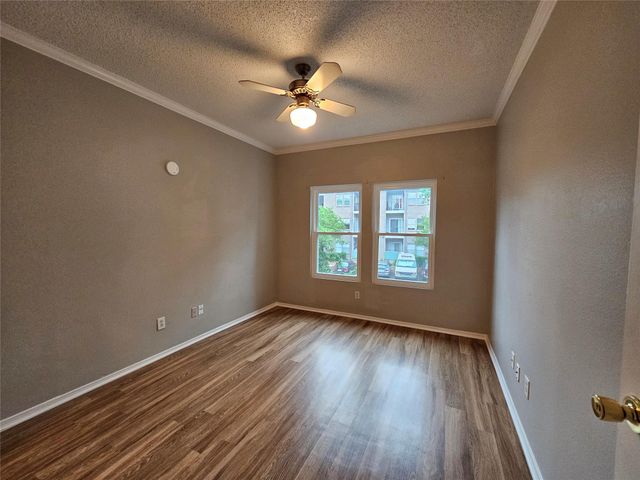 12166 Metric BLVD 2006, Austin, TX 78758