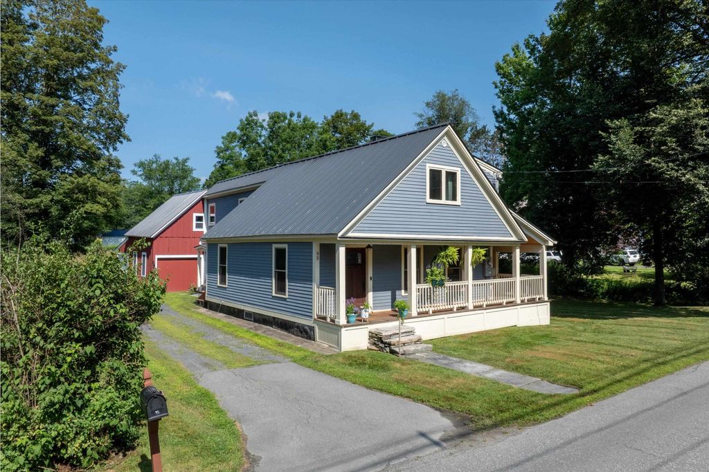 95 Church Street, Chester, VT 05143