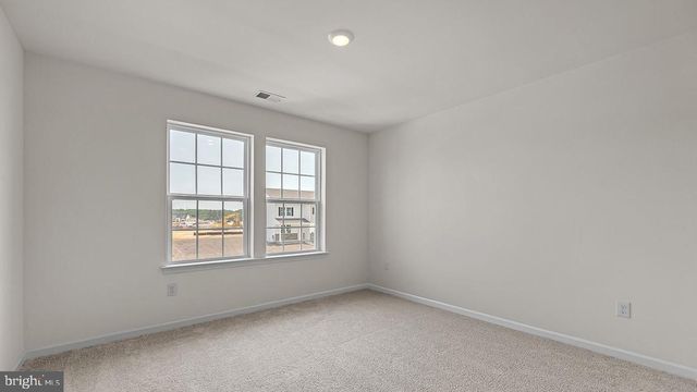 5 DAHLIA CT, Bayville, NJ 08721