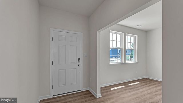 5 DAHLIA CT, Bayville, NJ 08721