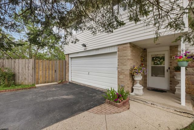 8953 Neenah Avenue, Morton Grove, IL 60053