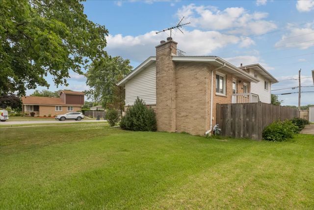 8953 Neenah Avenue, Morton Grove, IL 60053