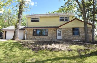 N76W14092 Appleton AVENUE, Menomonee Falls, WI 53051