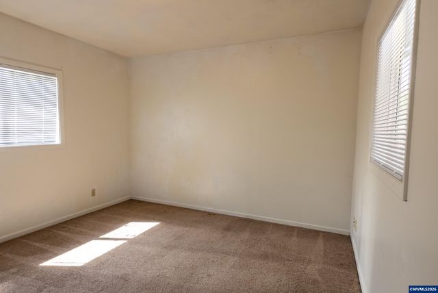 270 Gwinn St W, Monmouth, OR 97361