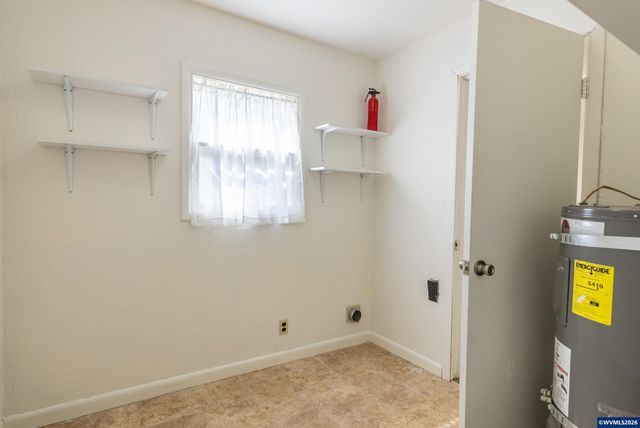 270 Gwinn St W, Monmouth, OR 97361
