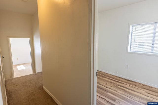 270 Gwinn St W, Monmouth, OR 97361
