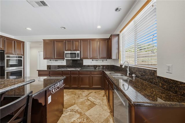 40949 Knoll Drive, Palmdale, CA 93551