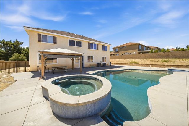 40949 Knoll Drive, Palmdale, CA 93551