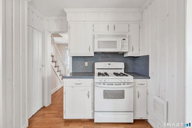 23 Lawton Terrace, Ansonia, CT 06401