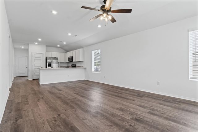 8088 Chesapeake Trail, Bauxite, AR 72011