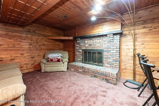 2806 S Washington Avenue, Lansing, MI 48910