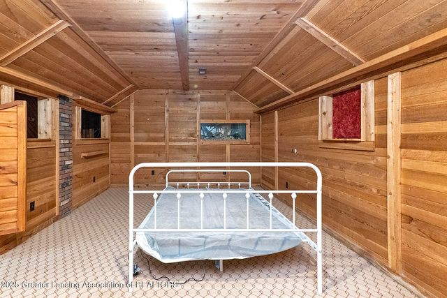 2806 S Washington Avenue, Lansing, MI 48910