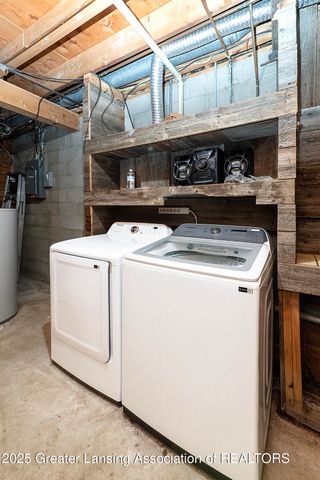 2806 S Washington Avenue, Lansing, MI 48910