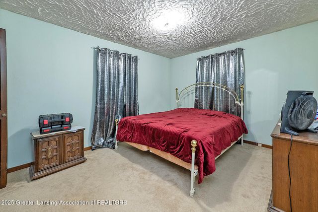 2806 S Washington Avenue, Lansing, MI 48910