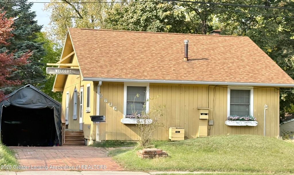 2806 S Washington Avenue, Lansing, MI 48910