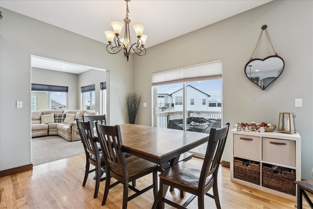 704 Cedar Bend Dr, Solon, IA 52333