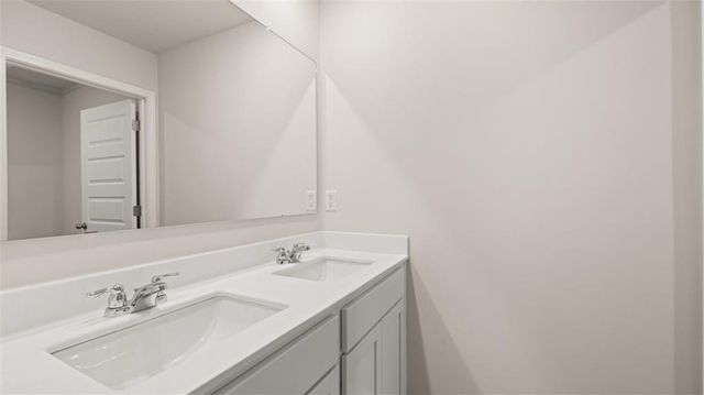 825 Trillium Drive, Locust Grove, GA 30248