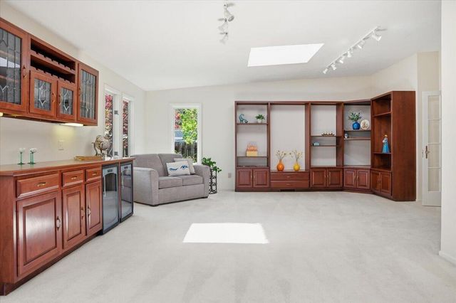 724 FOREST Drive, Council Bluffs, IA 51503