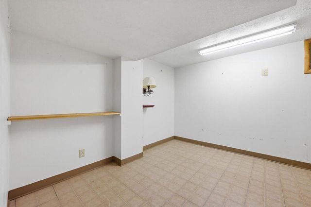 724 FOREST Drive, Council Bluffs, IA 51503