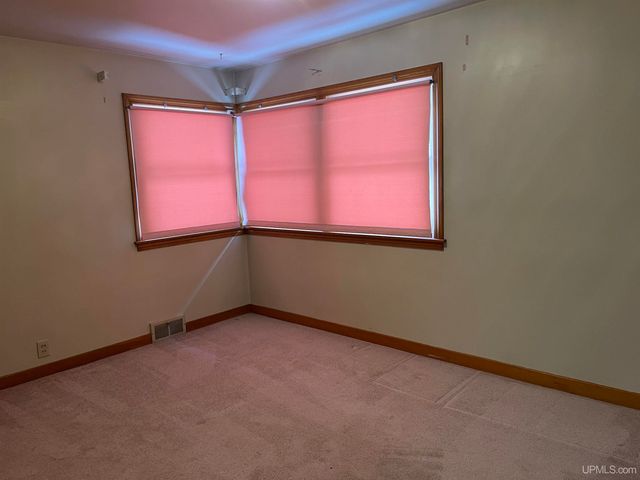 613 N 5th Avenue, Hurley, WI 54534