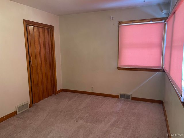 613 N 5th Avenue, Hurley, WI 54534