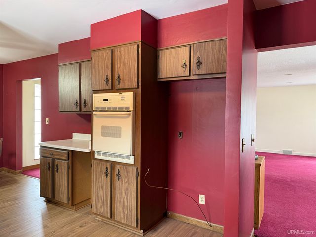 613 N 5th Avenue, Hurley, WI 54534