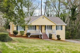 621 Embry NE Lane, Marietta, GA 30066