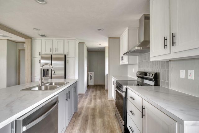 9960 Goose Prairie Road, Midway, TX 75852