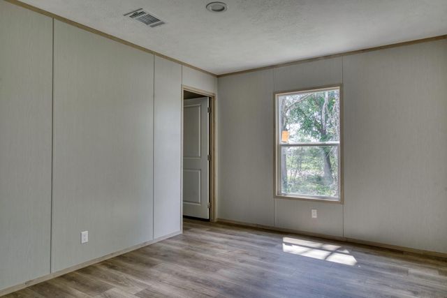 9960 Goose Prairie Road, Midway, TX 75852