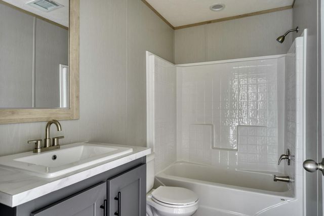 9960 Goose Prairie Road, Midway, TX 75852