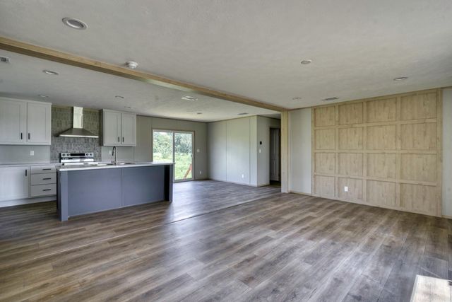 9960 Goose Prairie Road, Midway, TX 75852