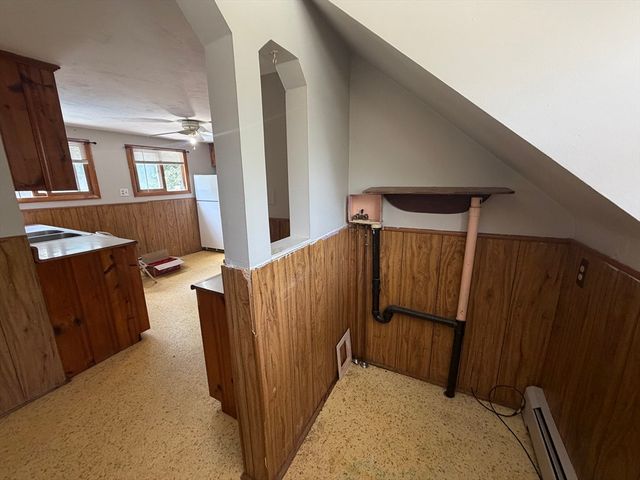 57 Swan Ave 2, Worcester, MA 01602