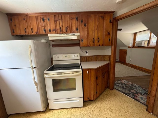 57 Swan Ave 2, Worcester, MA 01602