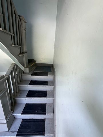 57 Swan Ave 2, Worcester, MA 01602
