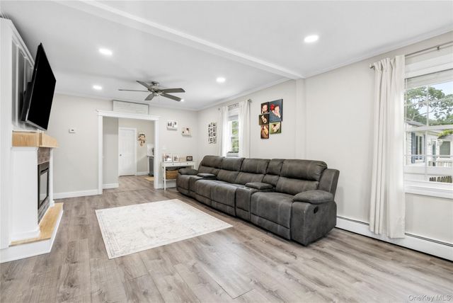 42 S Washington Avenue, Centereach, NY 11720