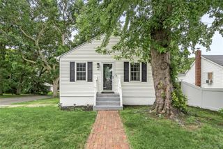 42 S Washington Avenue, Centereach, NY 11720