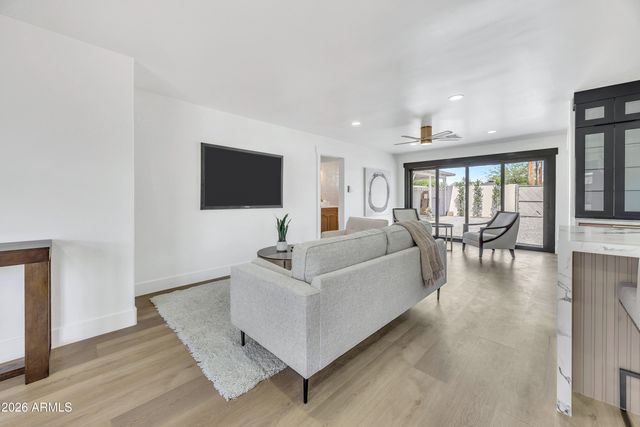 3936 E OAK Street, Phoenix, AZ 85008