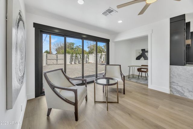 3936 E OAK Street, Phoenix, AZ 85008